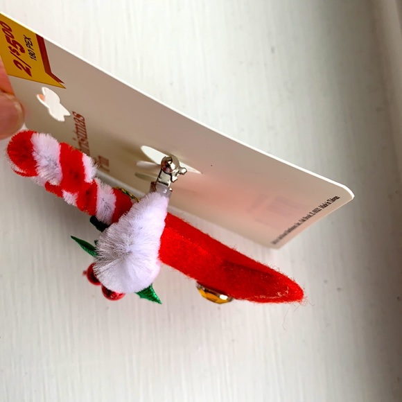 Vintage Christmas treasures! Stocking pin & jingle bell necklaces. - Picture 3 of 7